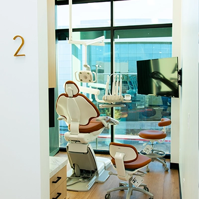 Private treatment room at Prizm Dental & Veneers